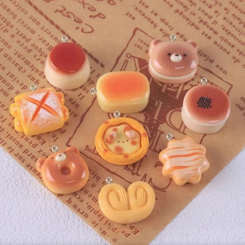 Food Snacks Party - 10 個かわいいクマのプリンタルトパン食品樹脂チャームシミュレーションスナックペンダント DIY ジュエリー用品